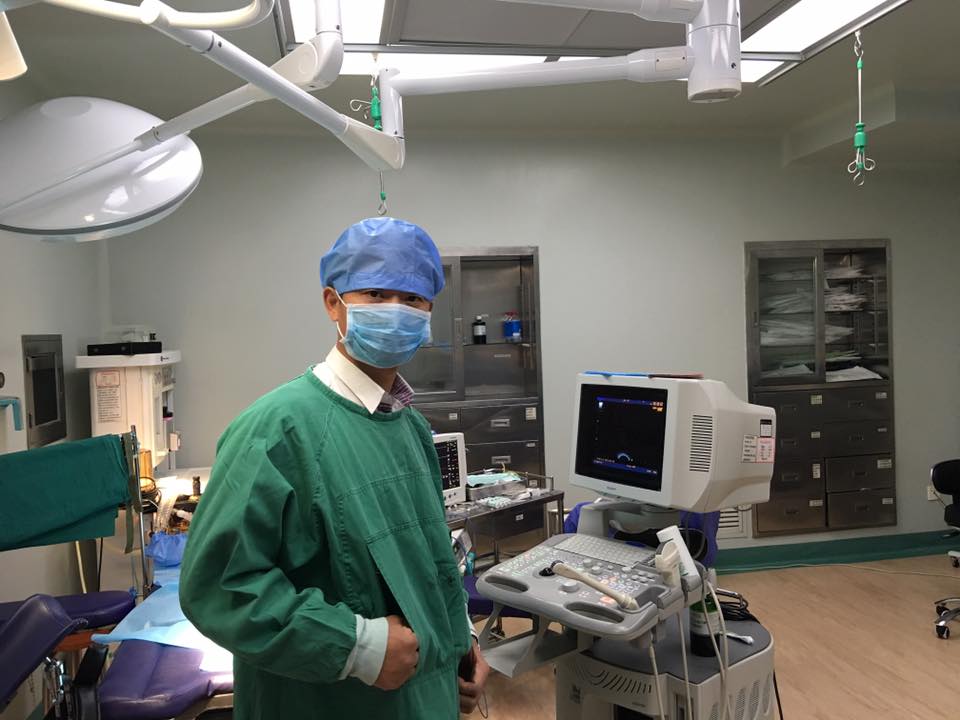Dr. Richard Zeng visiting the IVF clinic Dr. Richard Zeng visiting the IVF clinic