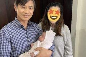 Melbourne Fertility Acupuncturist  Dr. Richard Zeng with baby3