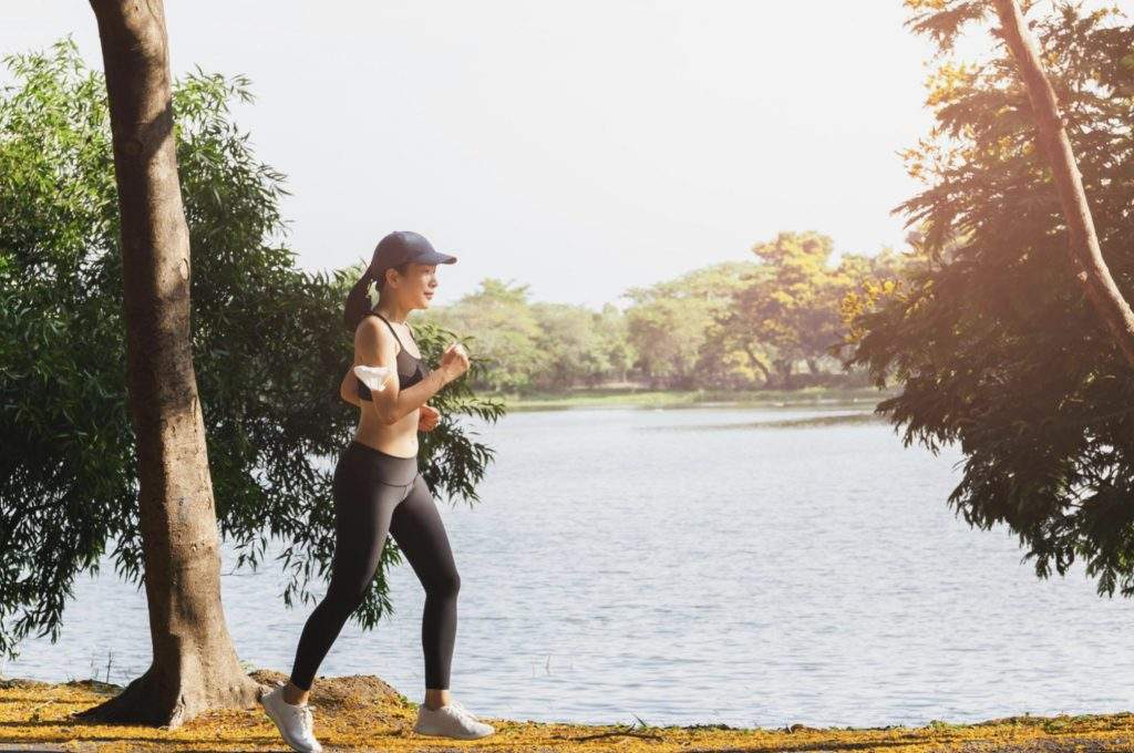 Why Morning Exercise Is Important in Chinese Medicine 2 Lake run in the morning
