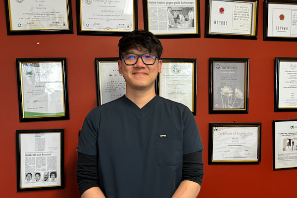 Dr. Ray Lee