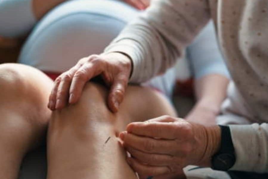 Pregnancy Acupuncture in Melbourne 1 Pregnant woman receiving pregnancy acupuncture at Almond Wellness Centre Melbourne