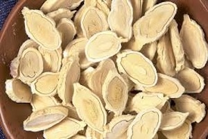 Swollen Legs or Puffy Face? A Traditional Chinese Herbal Soup for Fluid Retention 1 huang qi - Astragalus