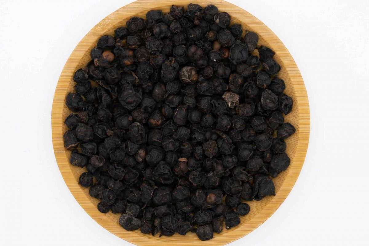 8 Chinese Herbs Traditionally Used for Libido and Sexual Function 5 Chinese herb Wu Wei Zi Schisandra